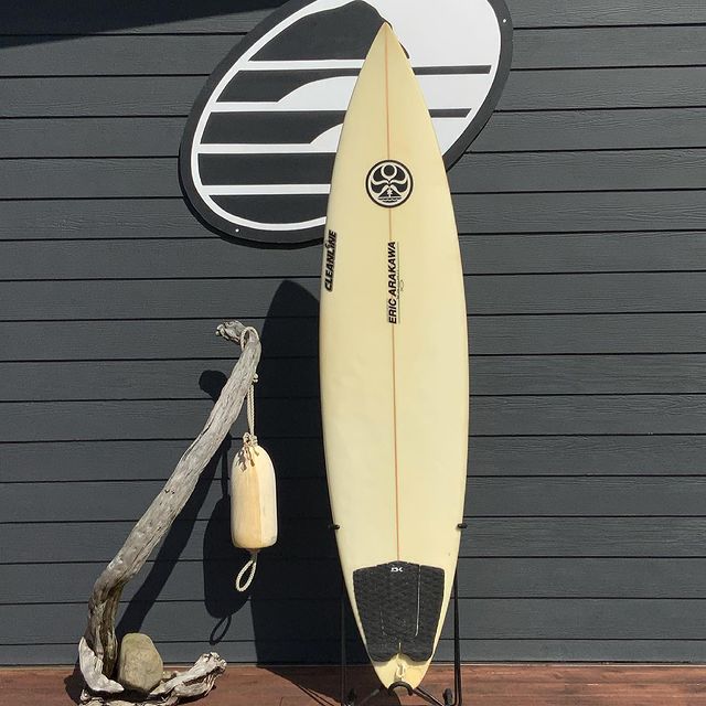 Load image into Gallery viewer, Arakawa M200 7&#39;0 x 19 ⅛ x 2 ⅔ Surfboard • USED
