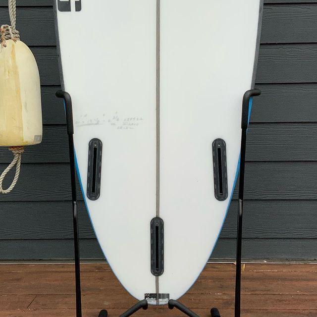 Load image into Gallery viewer, JS Industries Monsta Box 6&#39;1 x 19 ⅛ x 2 ⅜ Surfboard • USED
