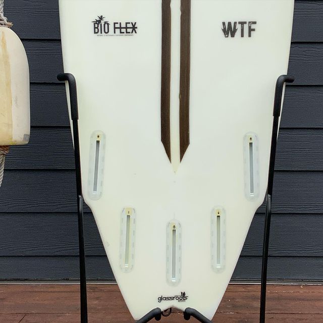 Load image into Gallery viewer, Solid WTF 5&#39;9 x 19.87 x 2 ½ Surfboard • USED
