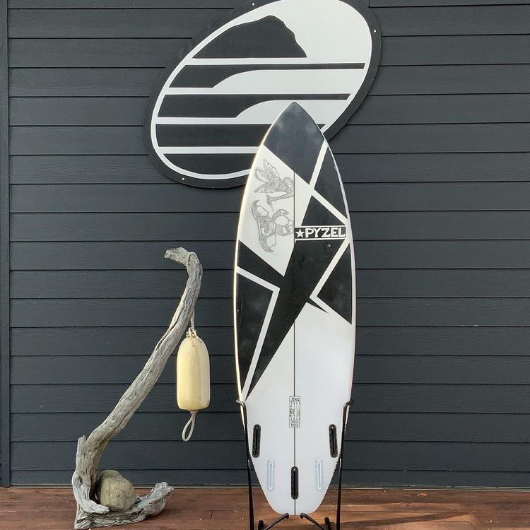 Load image into Gallery viewer, Pyzel Gremlin XL 6&#39;0 x 20 ¾ x 2.63 Surfboard • USED
