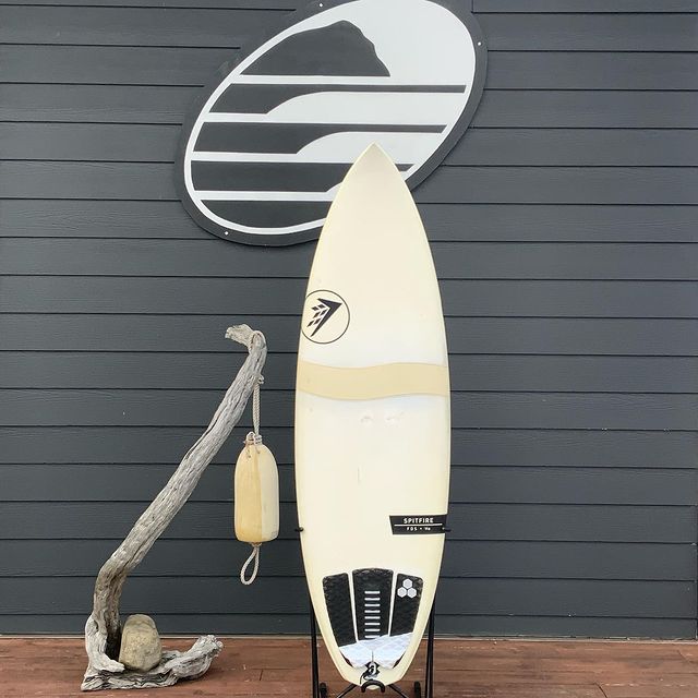 Load image into Gallery viewer, Firewire Spitfire 5&#39;10 x 20 ¼ x 2 ½ Surfboard • USED
