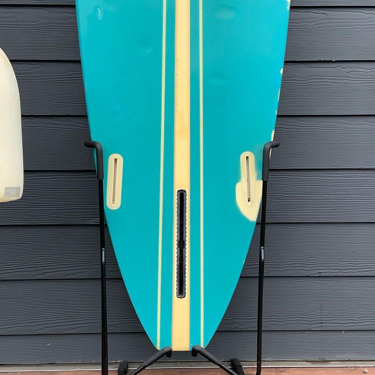 Load image into Gallery viewer, Surfboard Hawaii HPLB 9&#39;0 x 22 x 2 ¾ Surfboard • USED
