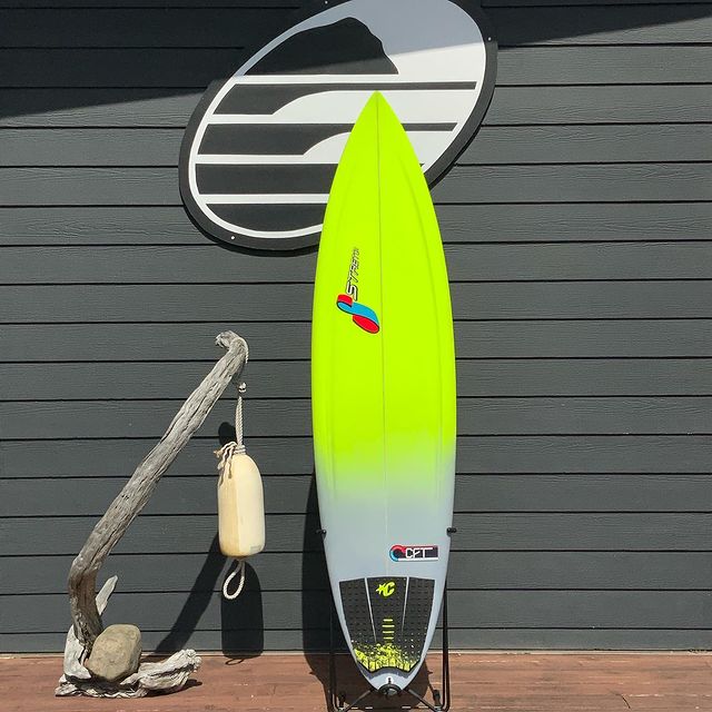 Load image into Gallery viewer, Stretch Custom 6&#39;6 x 18 ¾ x 2 ⅔ Surfboard • USED
