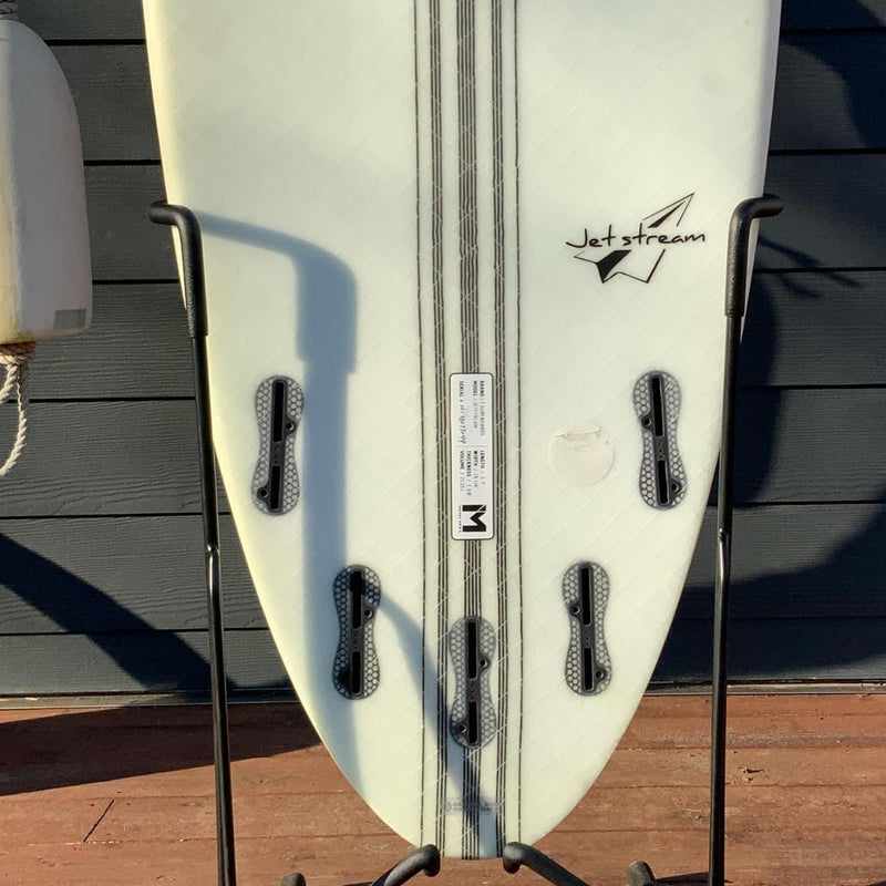 Load image into Gallery viewer, 7S Jet Stream 5&#39;7 x 19 ¼ x 2 ⅜ Surfboard • LIKE NEW
