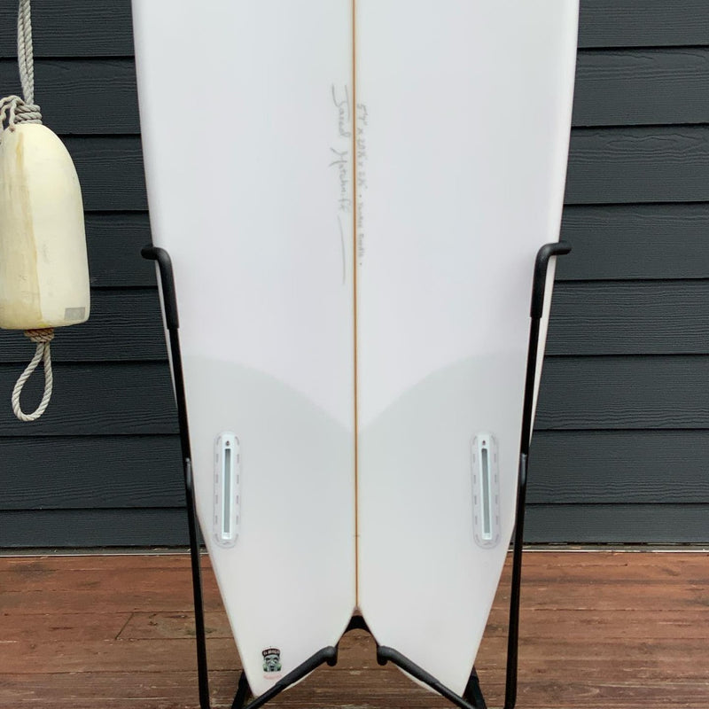 Load image into Gallery viewer, Niff Yankee Doodle 5&#39;7 x 20 ½ x 2 ½ Surfboard • USED
