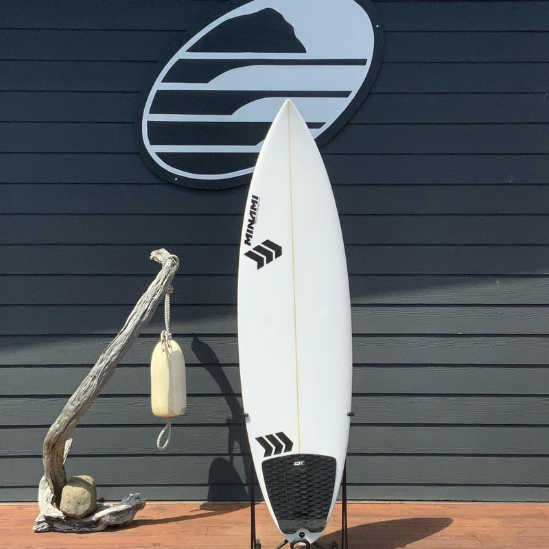 Load image into Gallery viewer, Minami The Blaze Grom 5&#39;11 x 18 ¼ x 2 ⅛ Surfboard • USED
