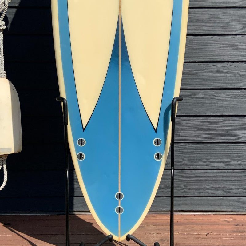 Load image into Gallery viewer, Tom Scott Batman 6&#39;10 x 19 ¼ x 2 ⅝ Surfboard • USED
