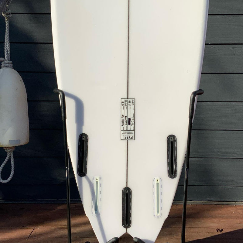 Load image into Gallery viewer, Pyzel Astro Pop 5&#39;8 x 19 ¾ x 2 ⅜ Surfboard • USED
