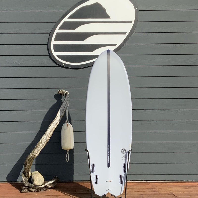 Load image into Gallery viewer, Surftech Bombfish 5&#39;6 x 20 ⅘ x 2 ⅗ Surfboard • USED
