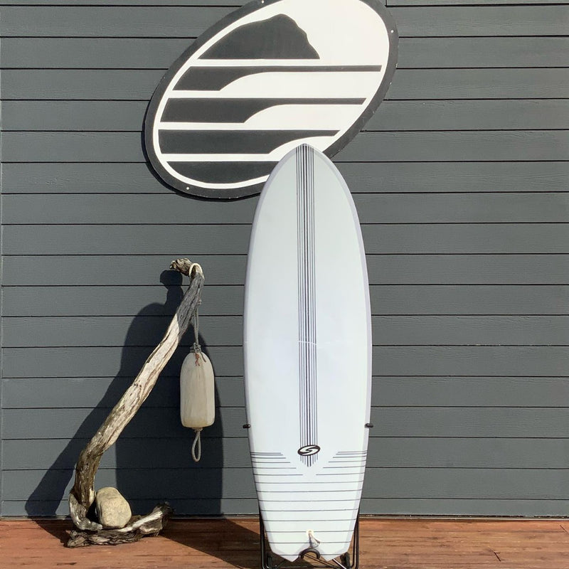 Load image into Gallery viewer, Surftech Bombfish 5&#39;6 x 20 ⅘ x 2 ⅗ Surfboard • USED
