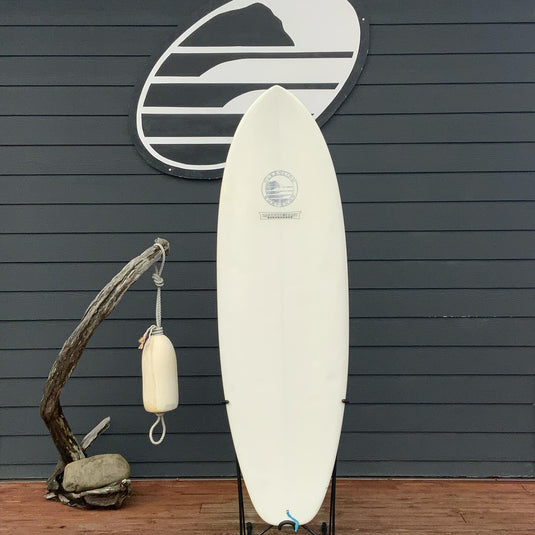 Modern Highline 6'0 x 21 ¾ x 2 ¾ Surfboard • USED