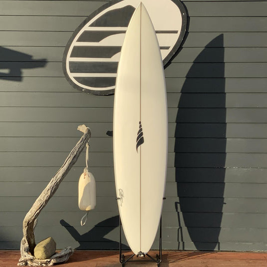 Solid Step-Up 7'6 x 20 x 2 ¾ Surfboard • USED