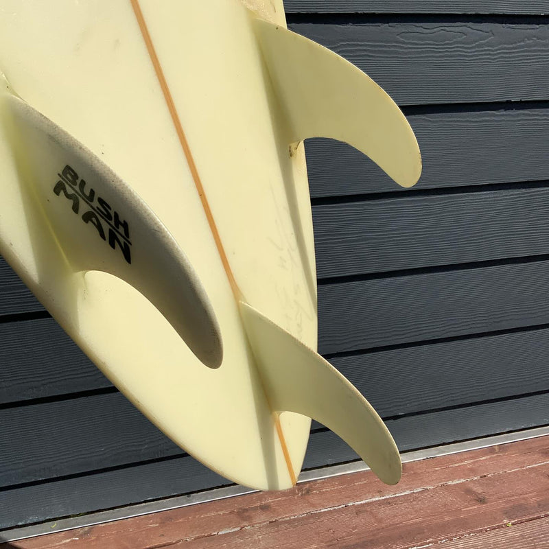 Load image into Gallery viewer, Bushman Custom 7&#39;4 x 18 ¾ x 3 Surfboard • USED
