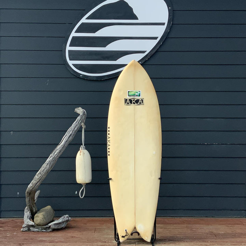 Load image into Gallery viewer, AKA Fish 5&#39;7 x 20 5/16 x 2 ½ Surfboard • USED
