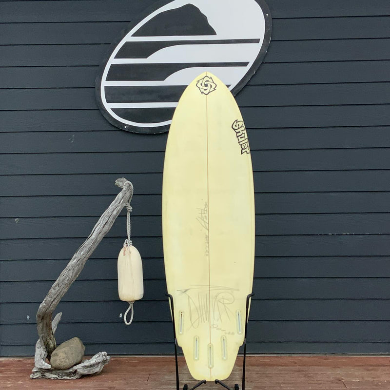 Load image into Gallery viewer, Shuler Hotbox 5&#39;11 x 20 ¾ x 2 ½ Surfboard • USED
