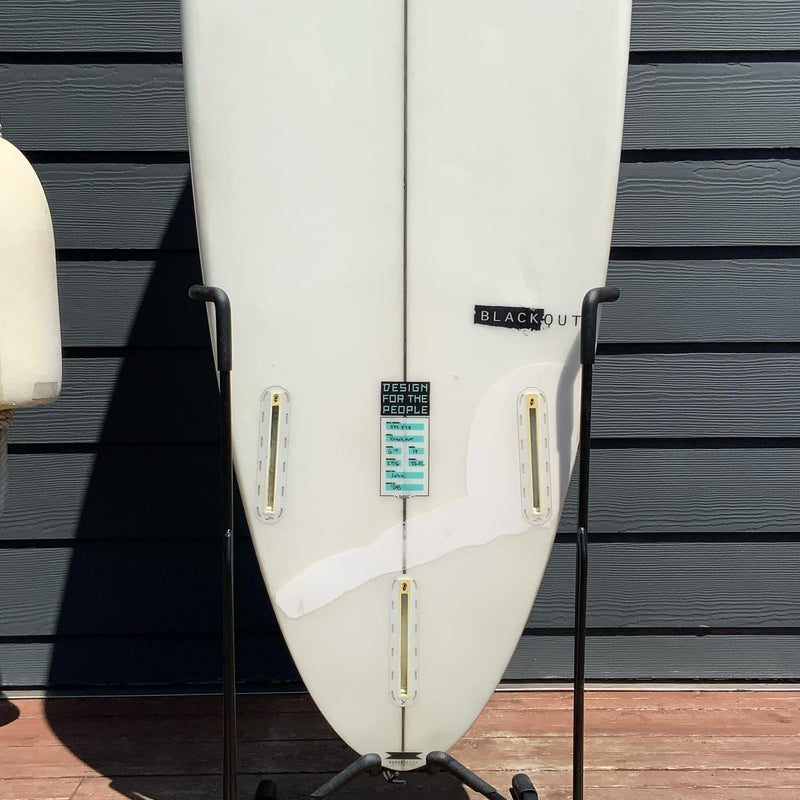 Load image into Gallery viewer, SUPERbrand Black Out 6&#39;10 x 19 x 2 7/16 Surfboard • USED
