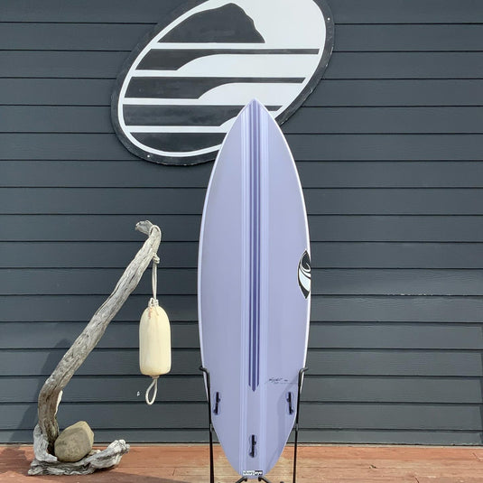 Sharp Eye Modern 2.5 5'10 x 20 ¼ x 2 ⅝ Surfboard • USED