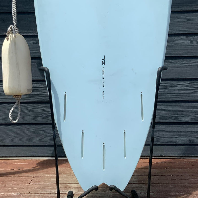 Load image into Gallery viewer, Torq Mod Fish 7&#39;2 x 22 ½x 3 Surfboard • USED
