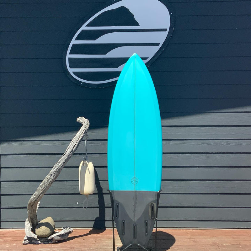 Load image into Gallery viewer, Nomad Custom 5&#39;11 x 19 ½ x 2 ½ Surfboard • USED
