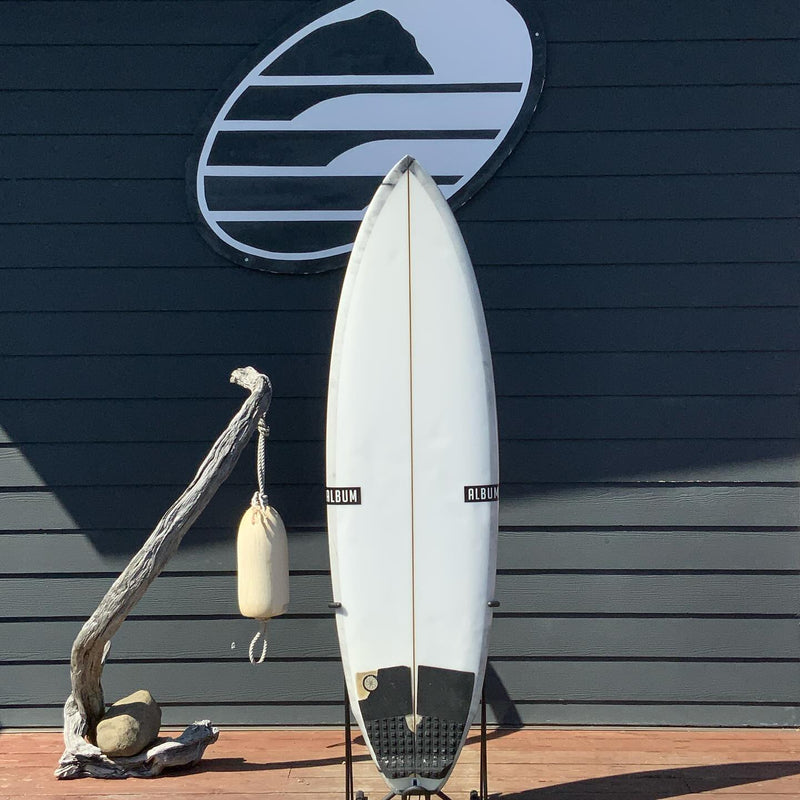 Load image into Gallery viewer, Album Surf Freewing 5&#39;8 x 18 ¾ x 2 7/16 Surfboard • USED
