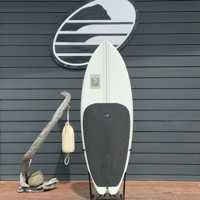 Load image into Gallery viewer, Barry Snyder Designs Dissect Series 5&#39;9 x 23 ½ x 2 ¾ Surfboard • LIKE NEW
