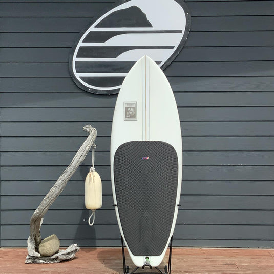 Barry Snyder Designs Dissect Series 5'9 x 23 ½ x 2 ¾ Surfboard • LIKE NEW