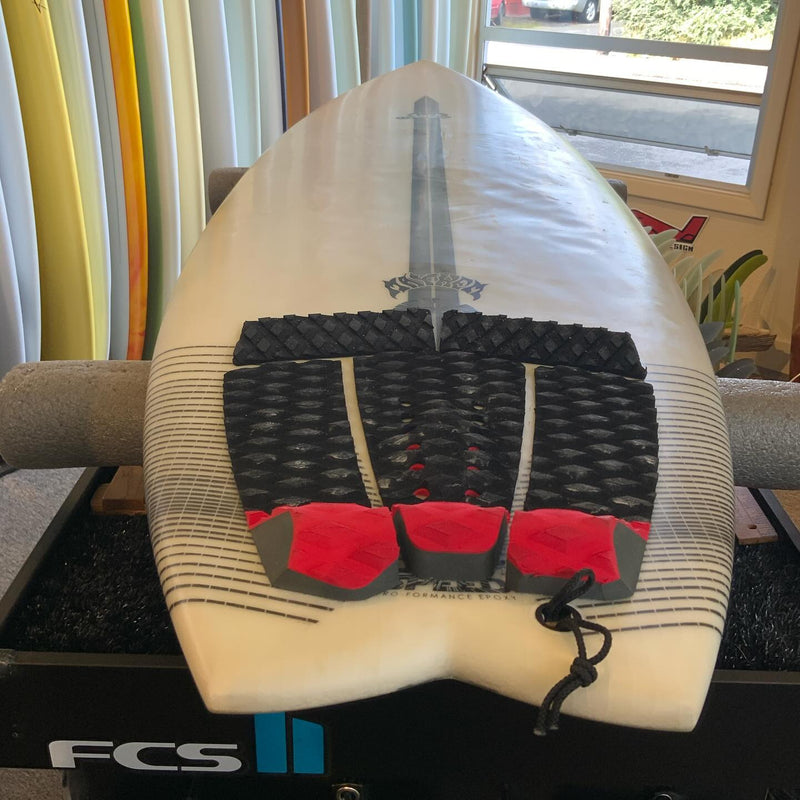 Load image into Gallery viewer, Lost RNF 6&#39;5 x 22 ¾ x 2 ¾ Surfboard • USED
