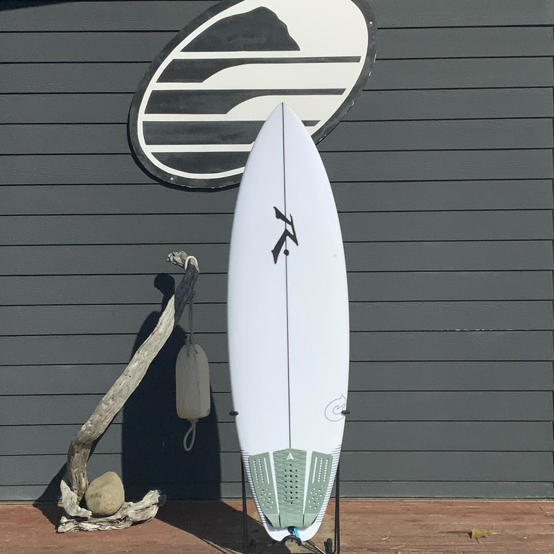 Load image into Gallery viewer, Torq Rusty SD TEC 5&#39;10 x 19 ½ x 2.46 Surfboard • USED
