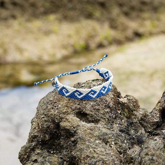 4Ocean Glow-In-The-Dark Deep Sea Wave Bracelet