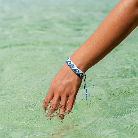 4Ocean Glow-In-The-Dark Deep Sea Wave Bracelet