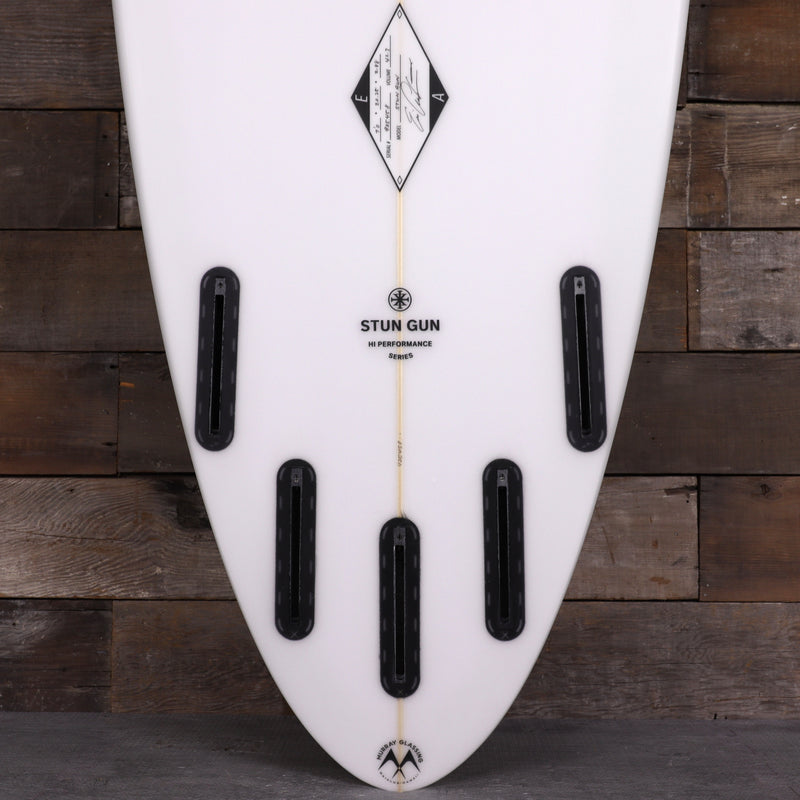 Load image into Gallery viewer, Arakawa Stun Gun 7&#39;0 x 20 ¼ x 2 ⅞ Surfboard
