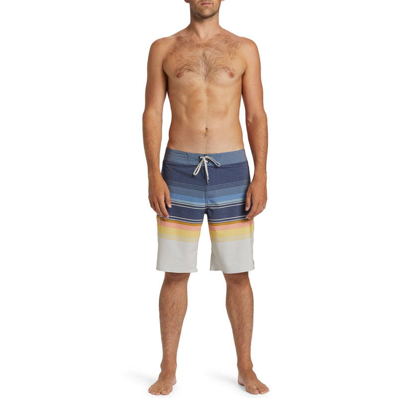 Load image into Gallery viewer, Billabong All Day Stripe Pro 20&quot; Boardshorts
