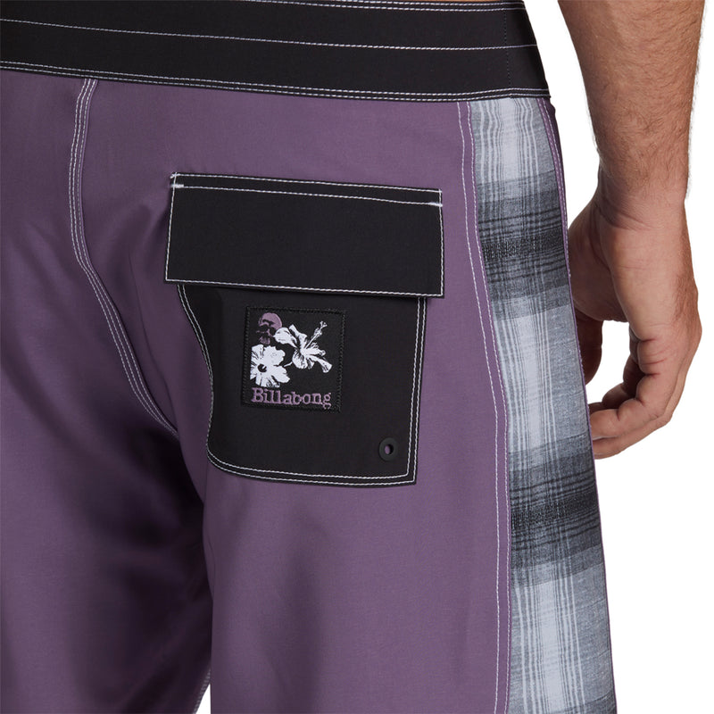 Load image into Gallery viewer, Billabong Rogue Pro 20&quot; Boardshorts
