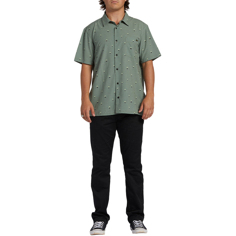 Load image into Gallery viewer, Billabong Surftrek Trail Short Sleeve Button-Up Shirt
