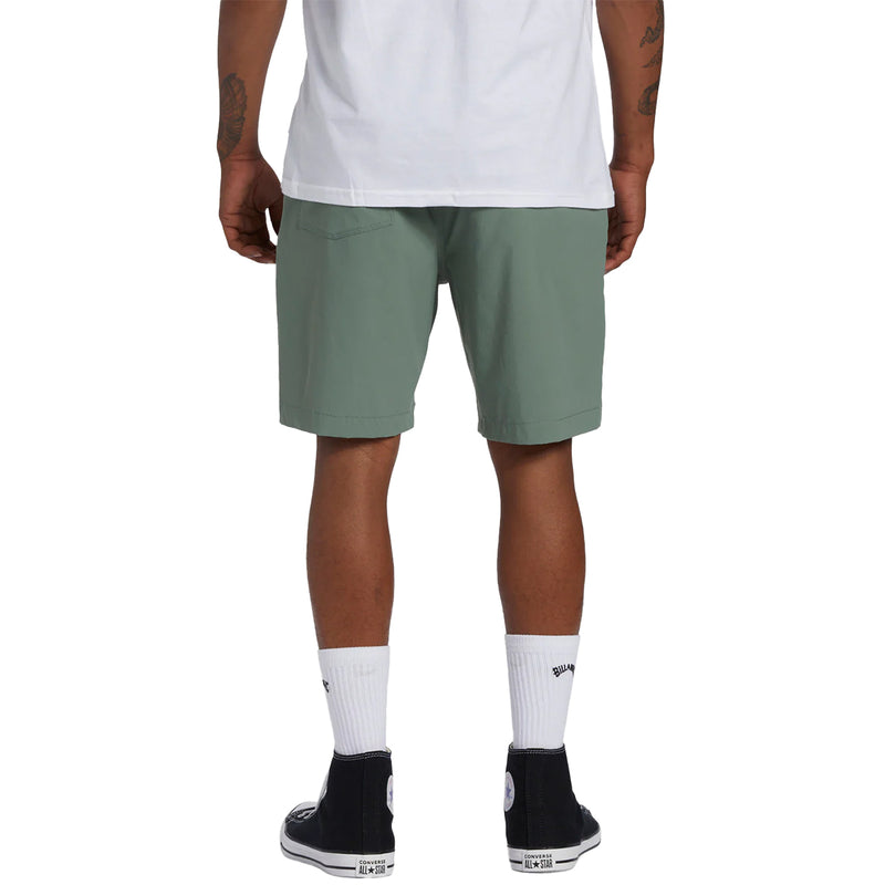 Load image into Gallery viewer, Billabong Surftrek Plus Hybrid 19&quot; Shorts
