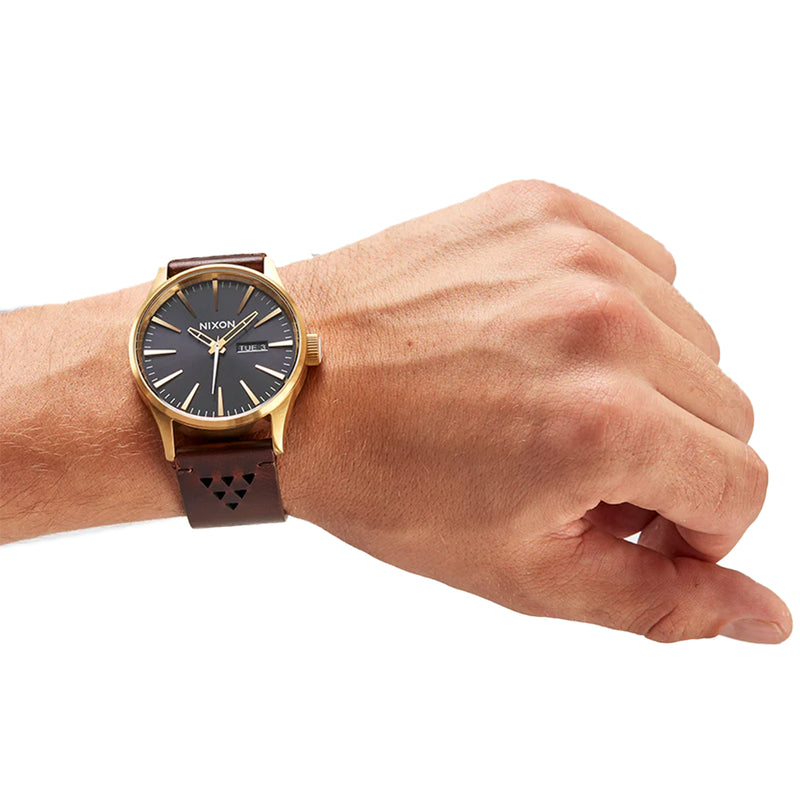 Load image into Gallery viewer, Nixon Sentry Leather Watch
