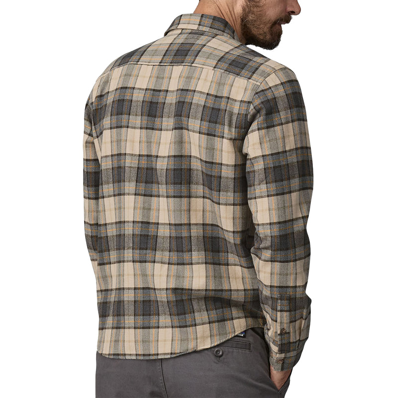 Load image into Gallery viewer, Patagonia Lightweight Fjord Cotton In Conversion Long Sleeve Button-up Flannel Shirt
