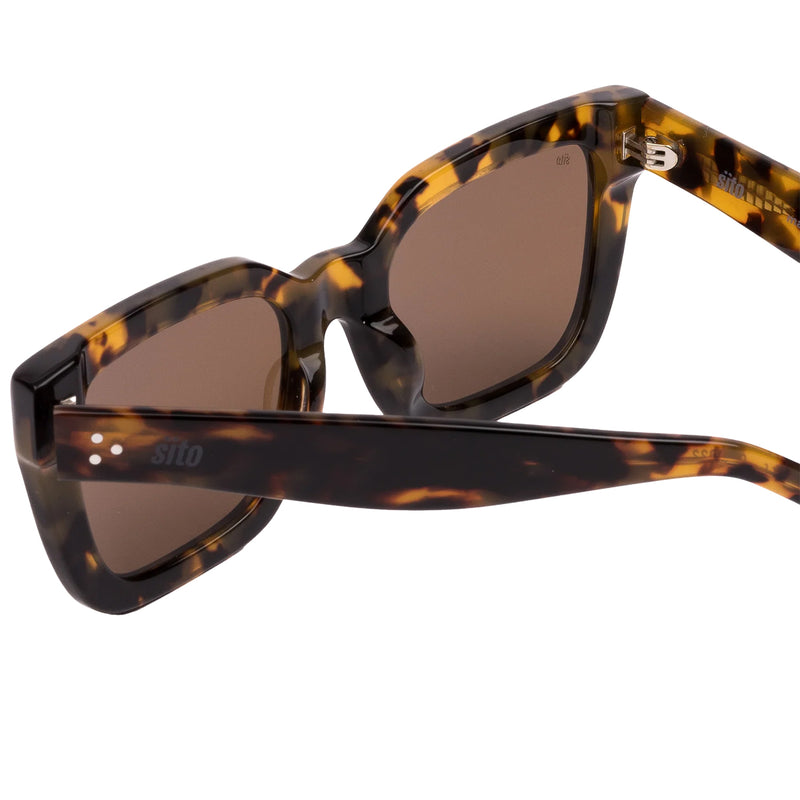 Load image into Gallery viewer, Sito Harlow Polarized Sunglasses - Maple Tortoise/Brown
