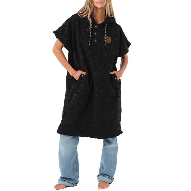 Load image into Gallery viewer, Slowtide Ginny Hooded Changing Poncho
