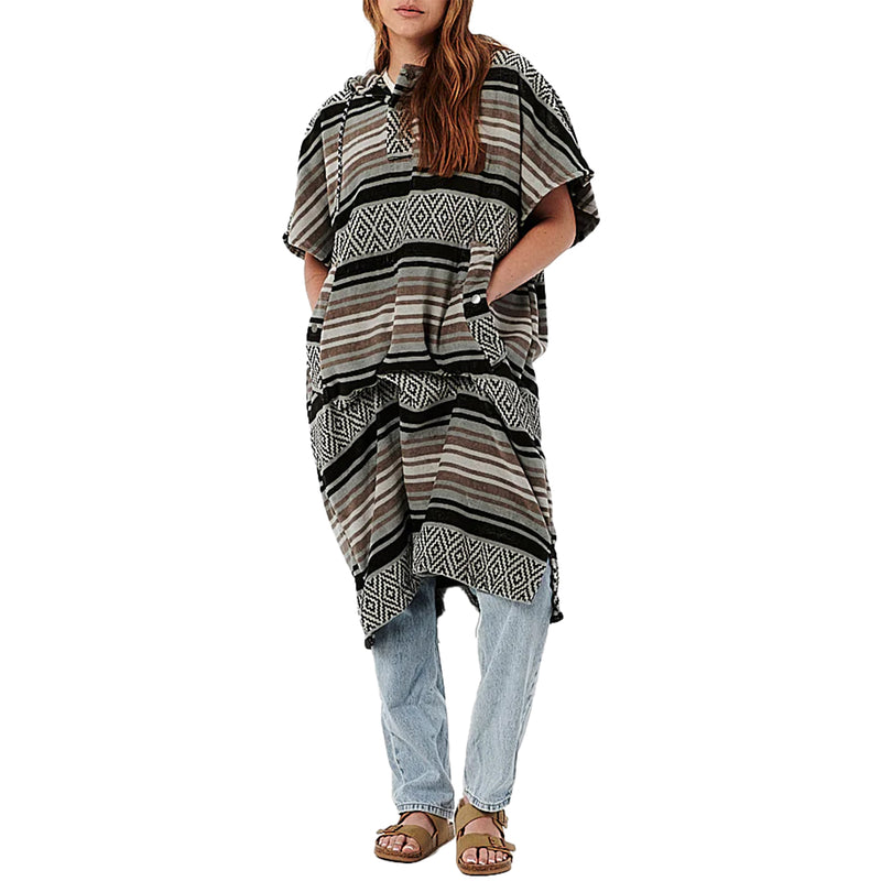 Load image into Gallery viewer, Slowtide Oso Courtyard Hooded Changing Poncho
