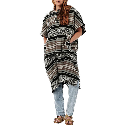 Slowtide Oso Courtyard Hooded Changing Poncho