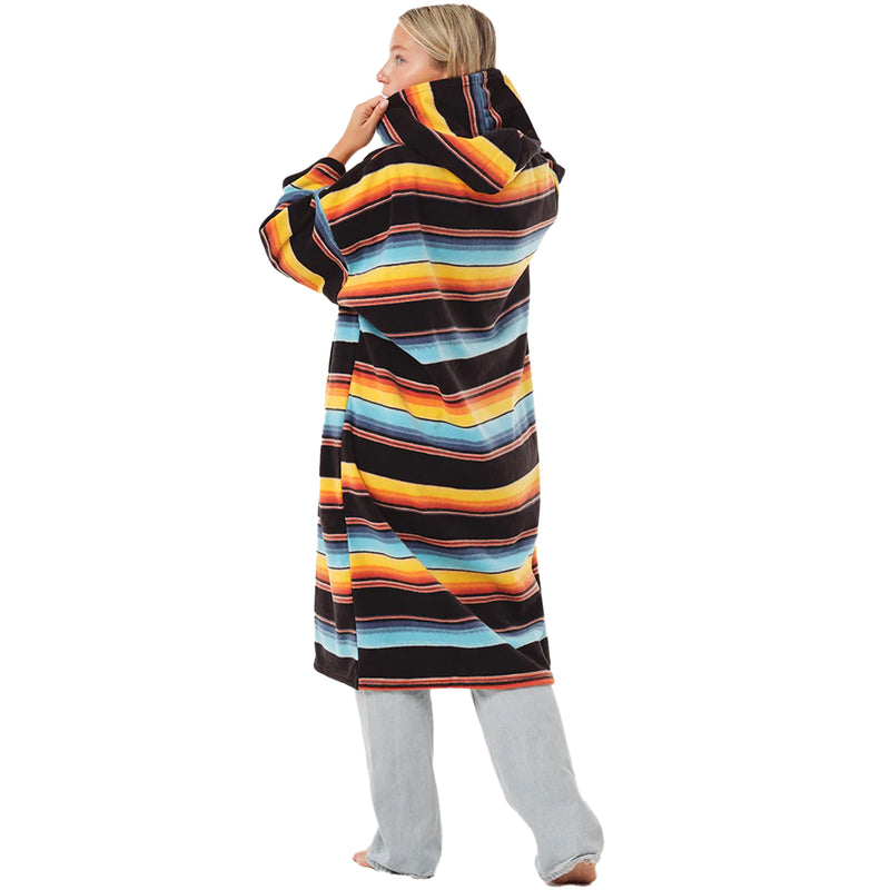 Load image into Gallery viewer, Slowtide El Cap Chilling Fleece Hooded Changing Poncho
