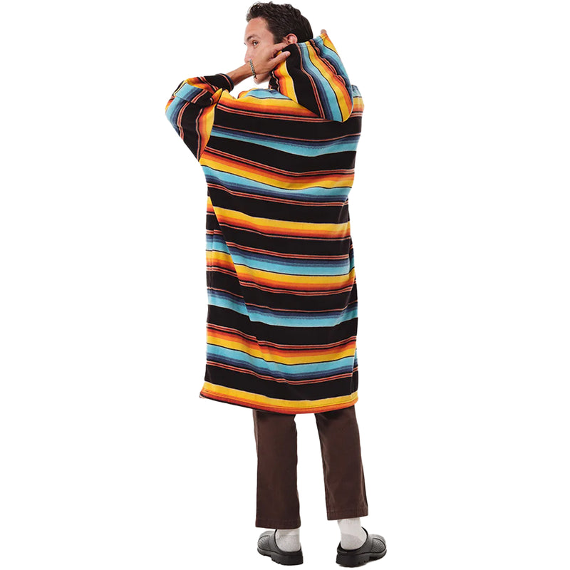 Load image into Gallery viewer, Slowtide El Cap Chilling Fleece Hooded Changing Poncho
