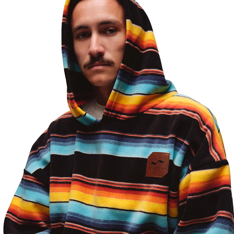 Load image into Gallery viewer, Slowtide El Cap Chilling Fleece Hooded Changing Poncho
