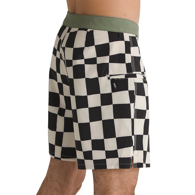 Load image into Gallery viewer, Vans The Daily Check 17&quot; Boardshorts
