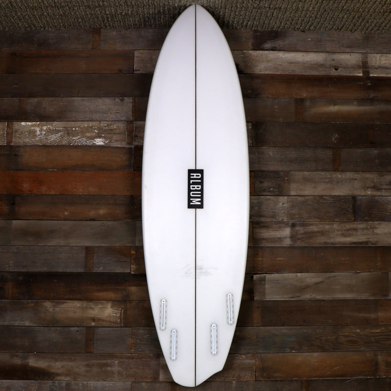 Load image into Gallery viewer, Album Surf Bom Dia (Regular) 5&#39;11 x 19 ¼ x 2 ⅖ Surfboard - Clear
