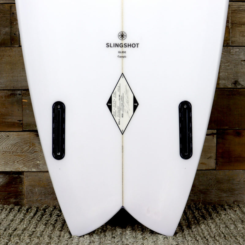 Load image into Gallery viewer, Arakawa Slingshot 5&#39;10 x 21 ⅝ x 2 ¾ Surfboard
