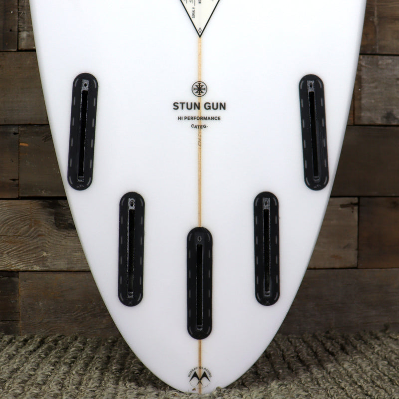 Load image into Gallery viewer, Arakawa Stun Gun 6&#39;8 x 19 ⅞ x 2 ¾ Surfboard
