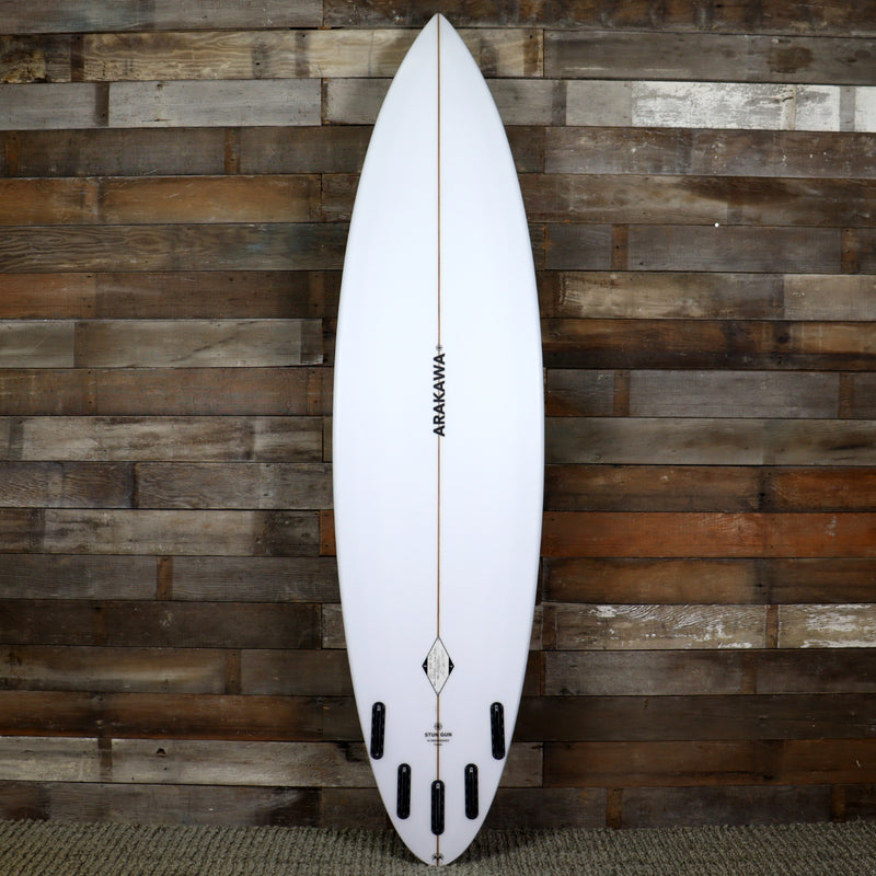 Load image into Gallery viewer, Arakawa Stun Gun 7&#39;4 x 20 ¾ x 3 ⅛ Surfboard
