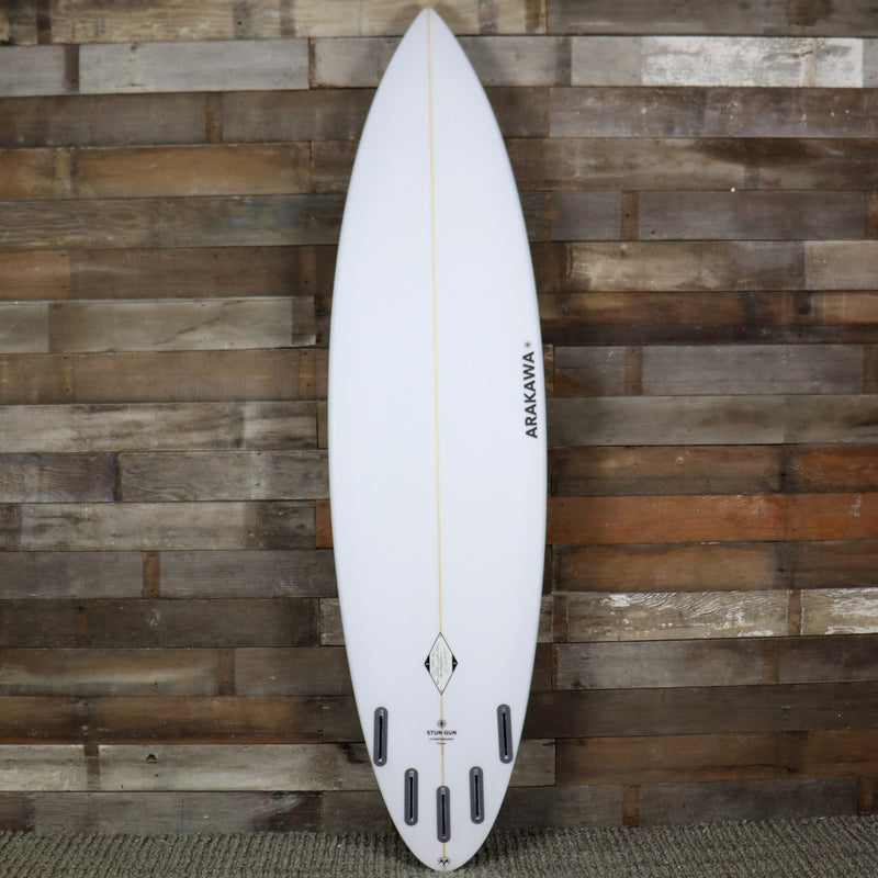 Load image into Gallery viewer, Arakawa Stun Gun 7&#39;0 x 20 ¼ x 3 Surfboard
